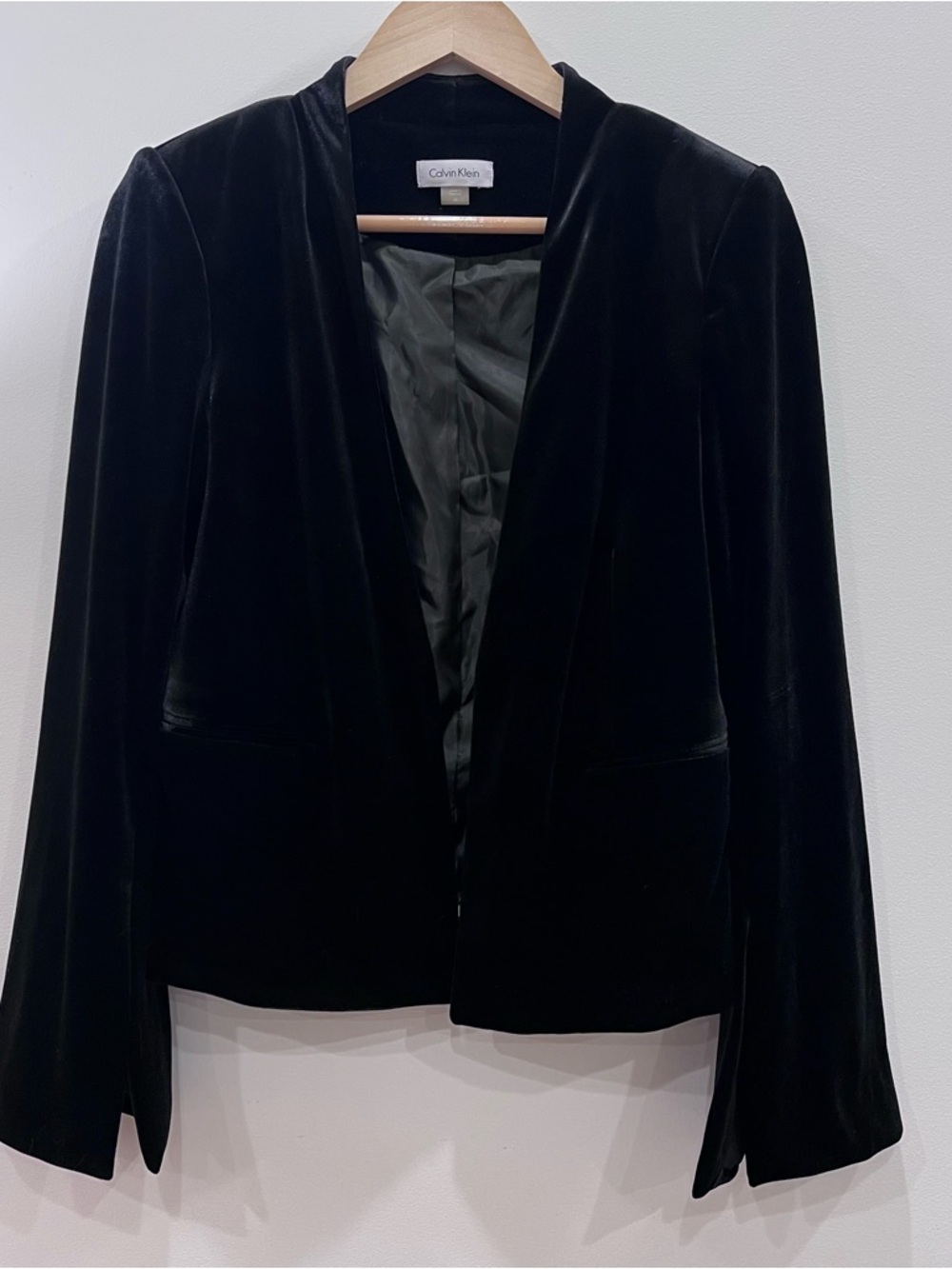 Calvin Klein Women's Black Velvet Velour Blazer Bell Sleeves M Goth Witchy